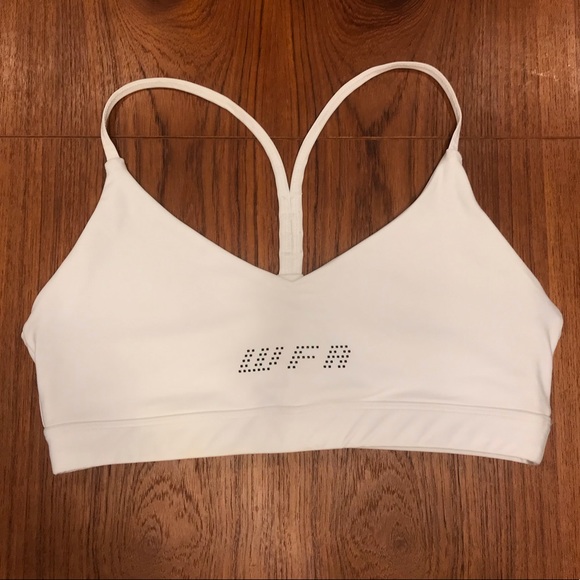 White Fox Low Key Sports Bra - White - Size L - Picture 1 of 3